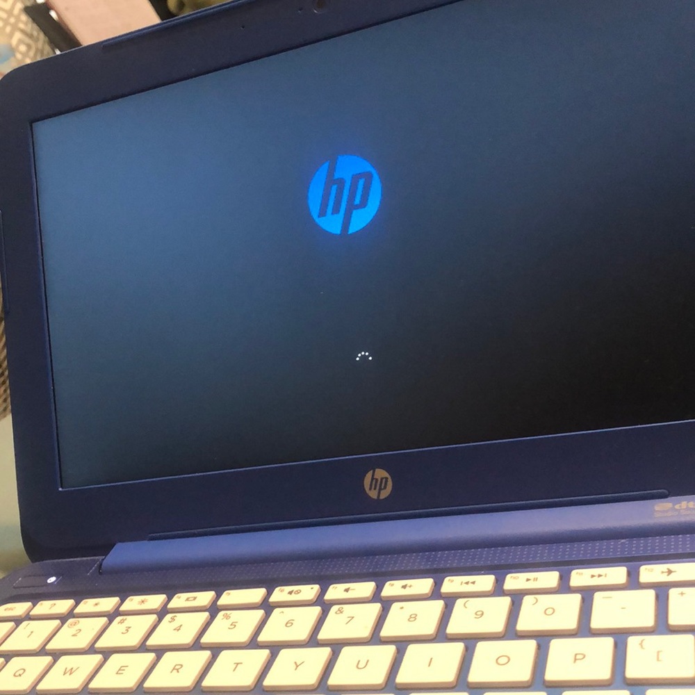 HP Studio Laptop - Picture 3 of 4